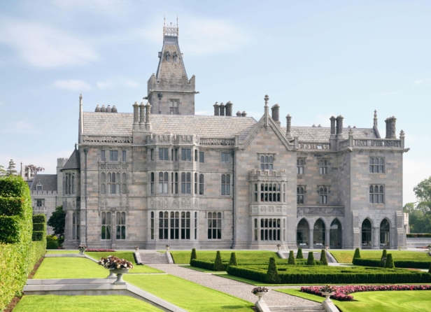 AdareManor_Exterior_1_Jack_Hardy_2022