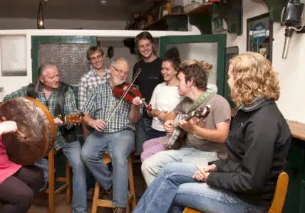 Mickey Ryan’s Bar. Music Session. Photographer: Stephen Power