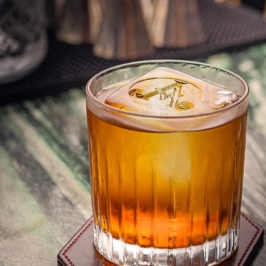 bar-drinks-old-fashioned