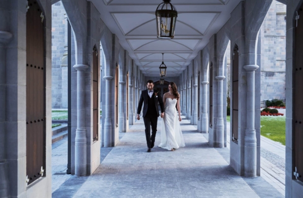 bride-and-groom-at-the-Colonnade-1