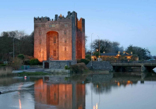 bunratty-castle-and-folk-park-1