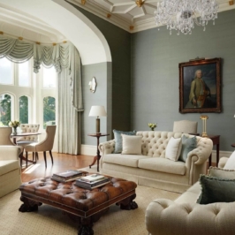 signature-suite-lady-augusta-sittingroom