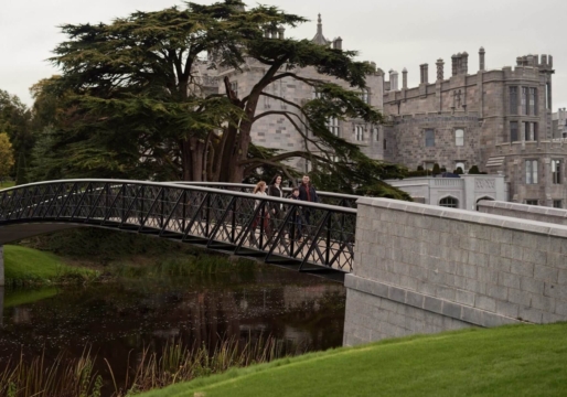 walking-castle-bridge-1